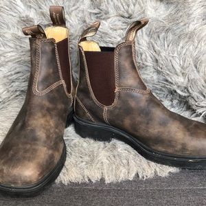 Chisel Toe Blundstones